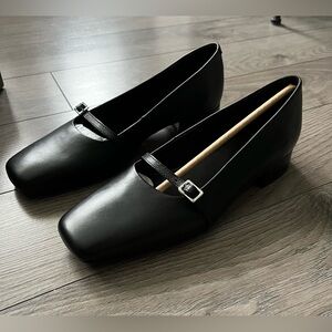 Vagabond Debbi Mary Jane